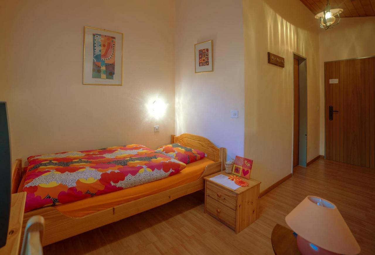 Hotel Olympia Saas-Almagell Esterno foto